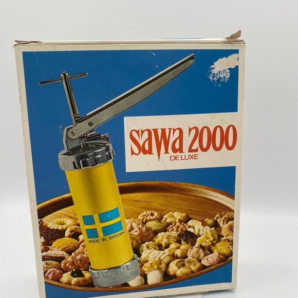 Vintage SAWA 2000 Deluxe Swedish Metal Cookie Gun Decorator Press - Picture 2 of 7